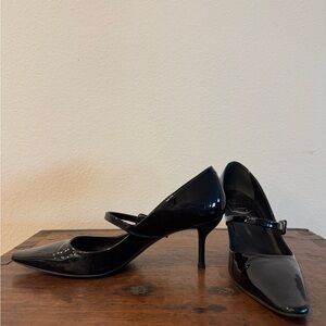 Roger Vivier Black Heels